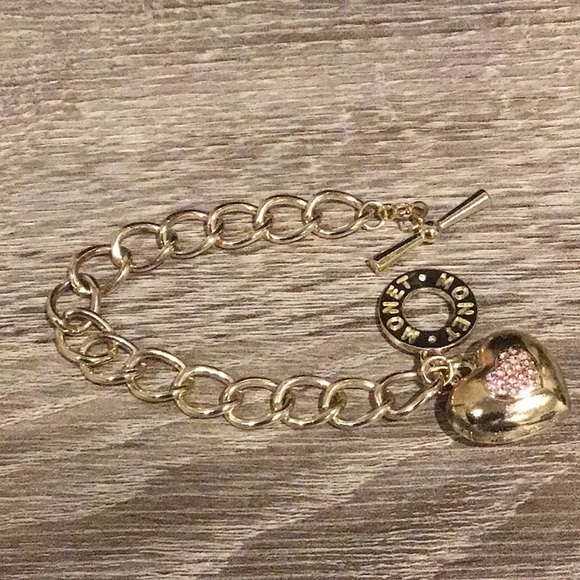 Vintage MONET Bracelet Heart Locket Charm Gold Tone Pink Rhinestone Signed - Picture 3 of 6